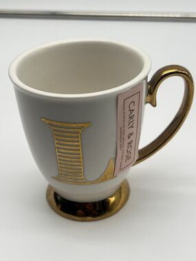 Gold and White Monogramed mug Letter L, Carly & Rose